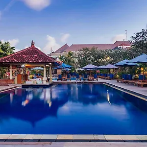 4* Üdülőközpont Kuta Puri Bungalows, And