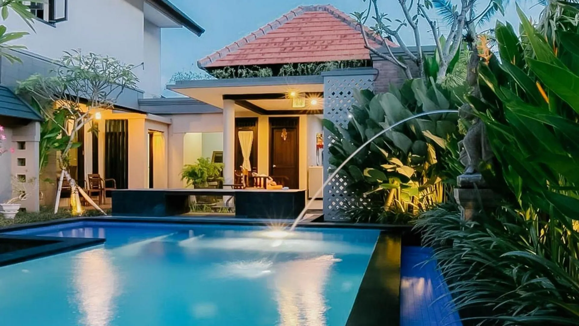 The Lavana Arimanu Kuta Kuta  2*, Kuta (Bali)